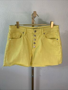 Universal Thread Yellow Button-Fly Denim Shorts- 10